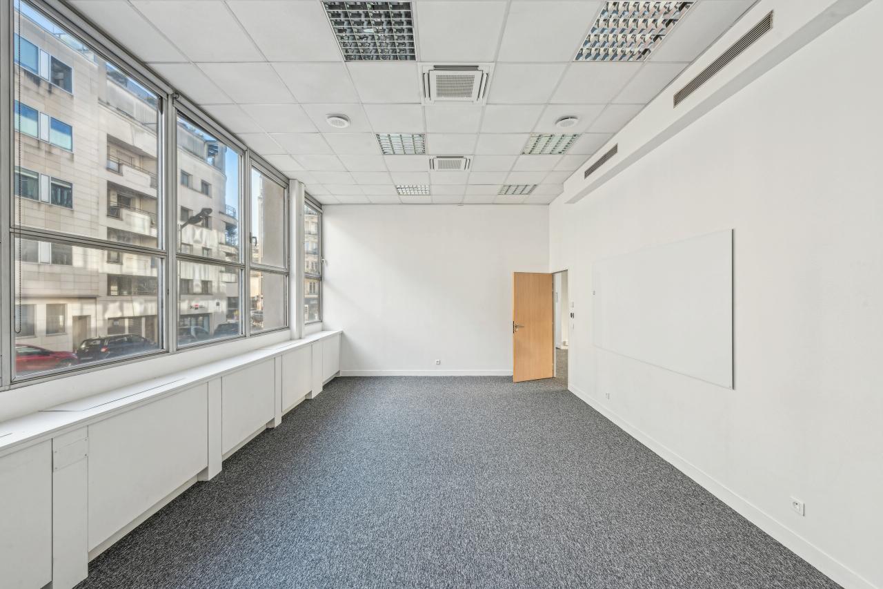 Bureau Levallois-Perret 960m² Location bureau Levallois-Perret Hauts-de-Seine OLBUR2203465 0